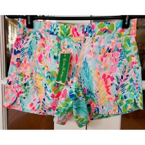 Lily Pulitzer shorts M NWT
